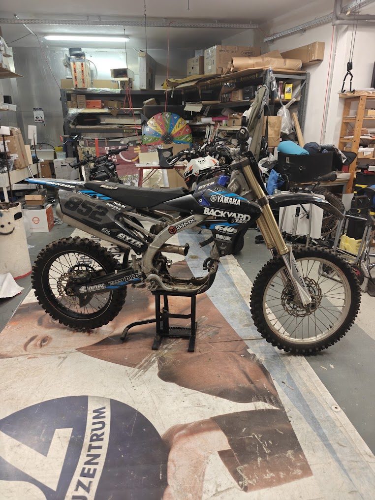 The donor vehicle: a 450 cc motocrosser before the conversion